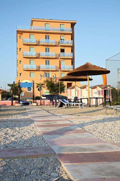 Abbazia Club Hotel Marotta Eksteriør bilde