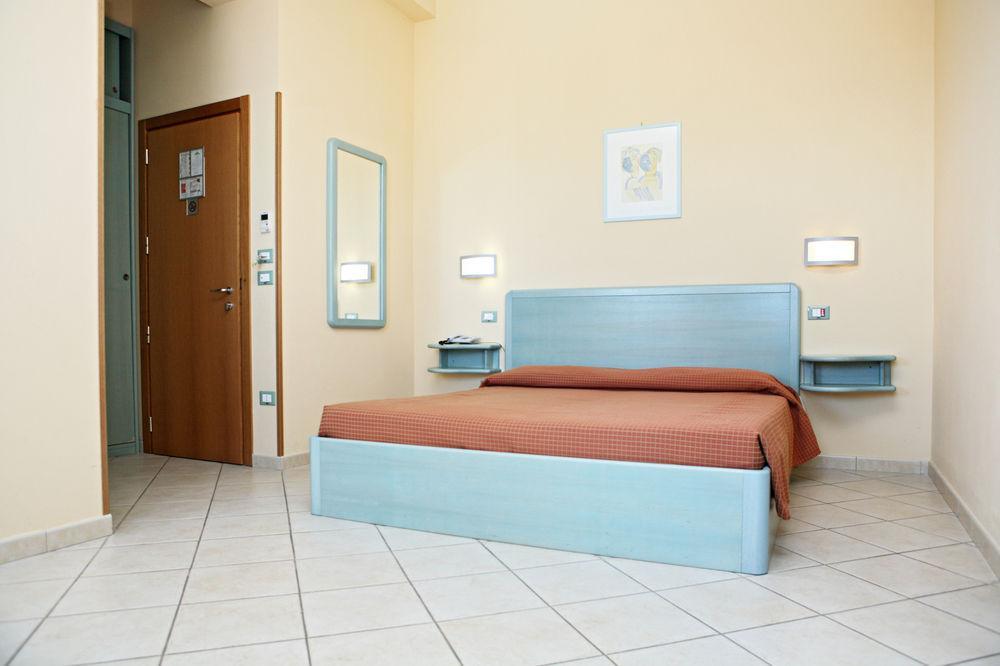 Abbazia Club Hotel Marotta Eksteriør bilde
